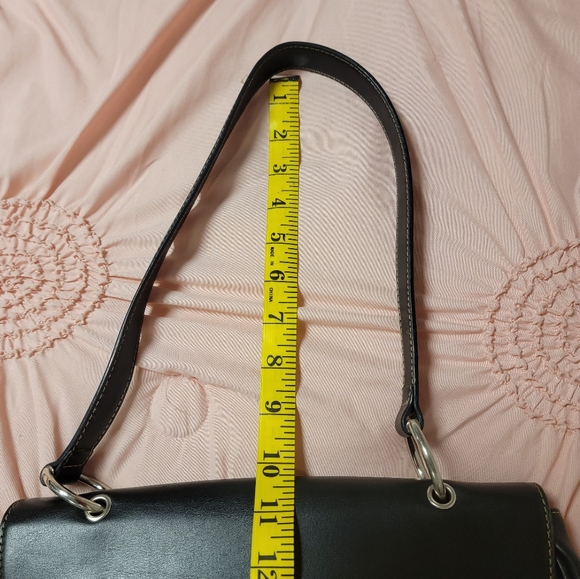 Black Handbag - Picture 10 of 10